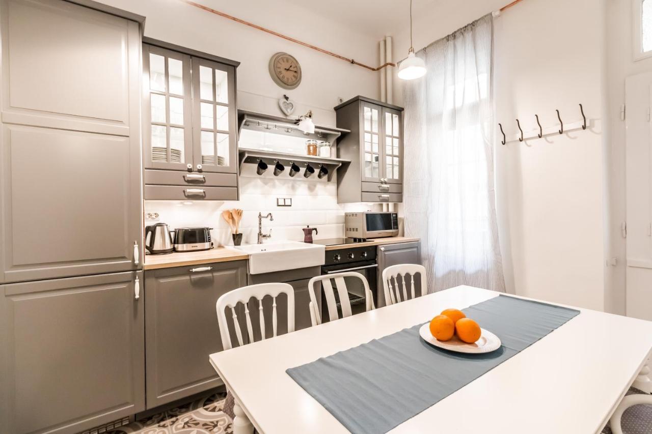 Apartament Golden Esthetic With Red Sofa Budapeszt